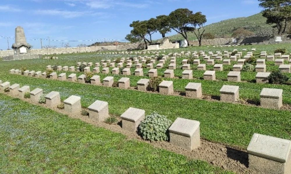 Στα Συμμαχικά νεκροταφεία του ANZAC στη Λήμνο τιμούν την εθνική επέτειο (25 Απριλίου) Αυστραλίας και Νέα Ζηλανδίας